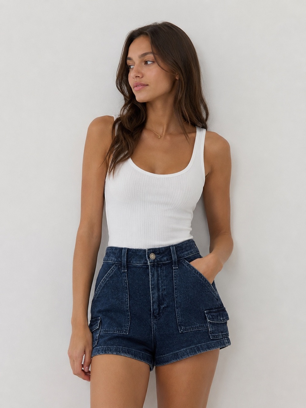 Hollister Ultra High Rise Mom Shorts Cargo Denim Dark Wash 3" Inseam Size 25